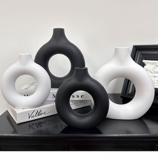 Minimalist Donut Vase for Flower Arrangement